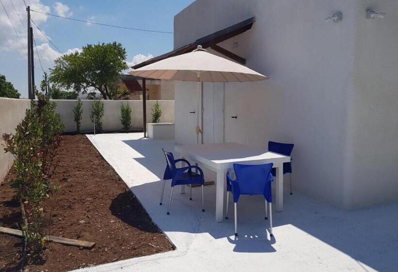 펜션 Calaluna Country House   Punta Prosciutto