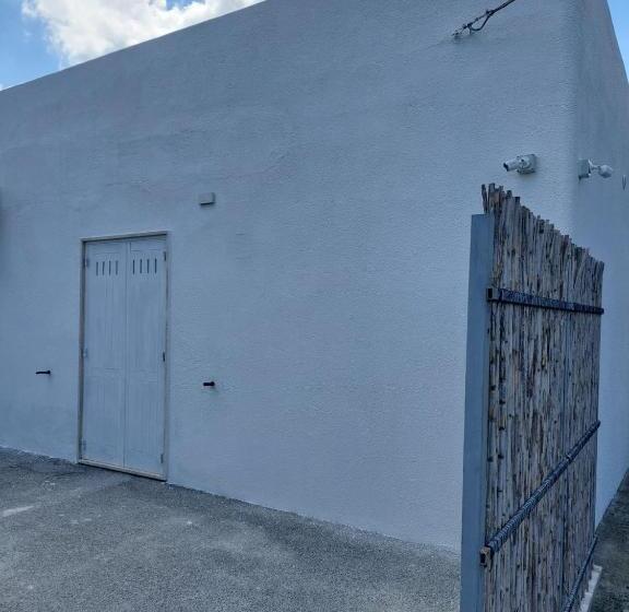 펜션 Calaluna Country House   Punta Prosciutto