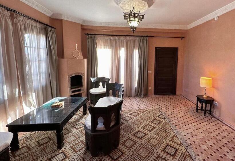 پانسیون Dar Omnia