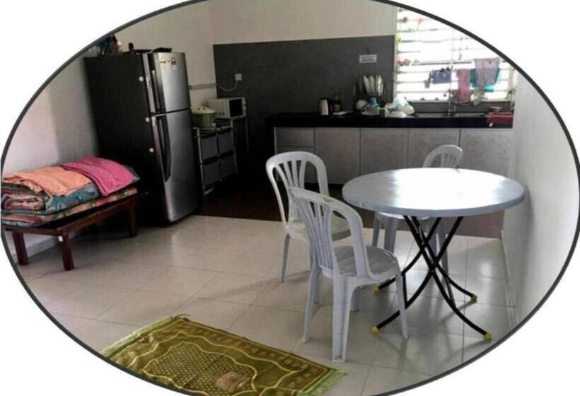 膳宿费 Oyo Home 90977 Azzinki Homestay