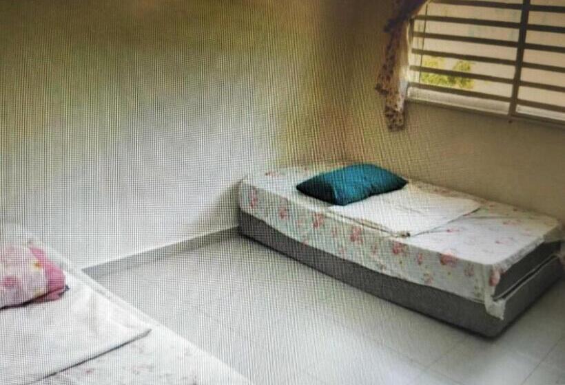 膳宿费 Oyo Home 90977 Azzinki Homestay