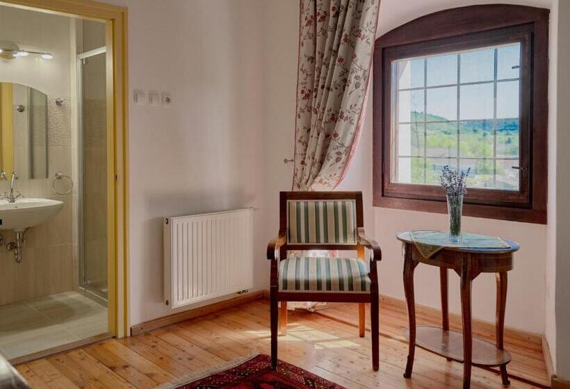 Пансион Pipo Várkastély, Ozora
