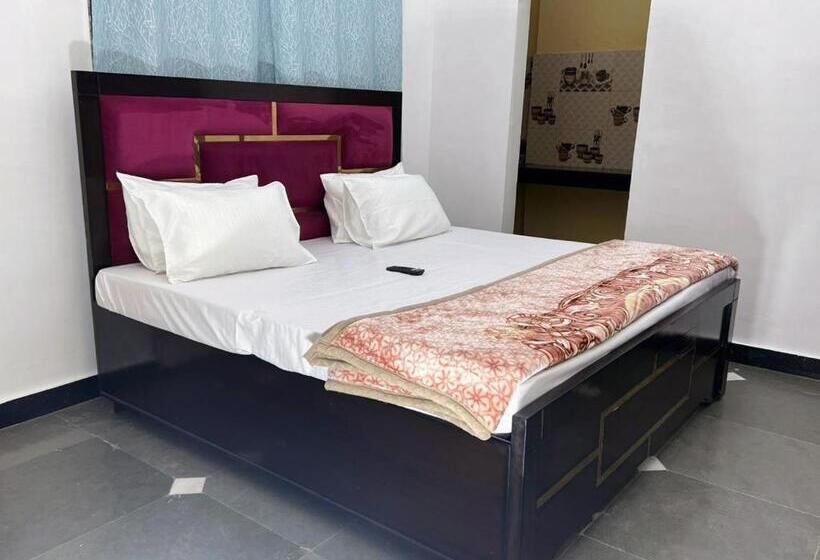 ペンション Ramdut Palace