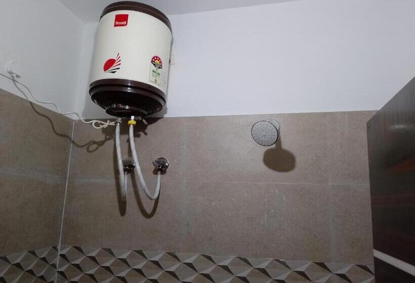 פנסיון The Oak Roots Homestay/