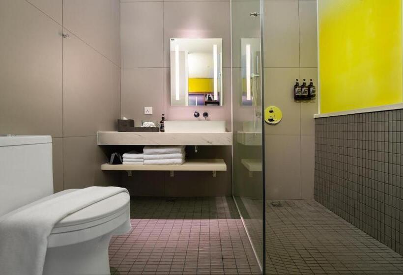 Wink Hotel Can Tho   24hrs Stay & Rooftop Pool Bar