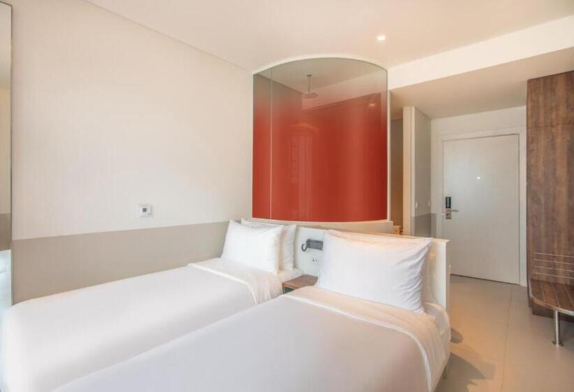 Wink Hotel Can Tho   24hrs Stay & Rooftop Pool Bar