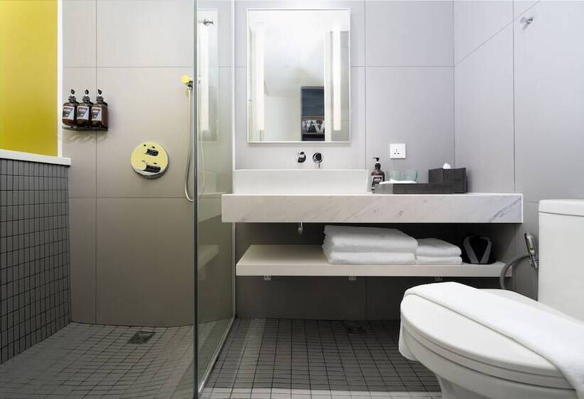 Wink Hotel Can Tho   24hrs Stay & Rooftop Pool Bar