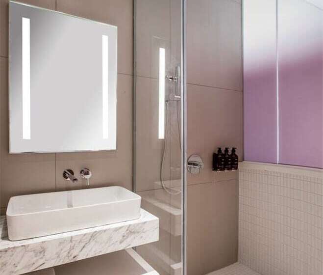 Wink Hotel Can Tho   24hrs Stay & Rooftop Pool Bar