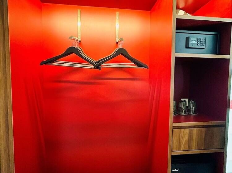 Wink Hotel Can Tho   24hrs Stay & Rooftop Pool Bar