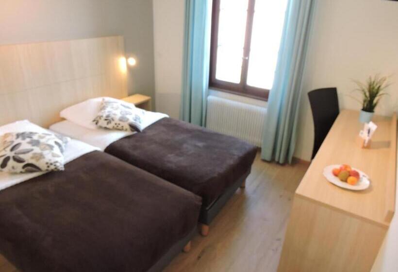 Общежитие Auberge Communale De St Légier