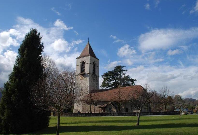 Общежитие Auberge Communale De St Légier