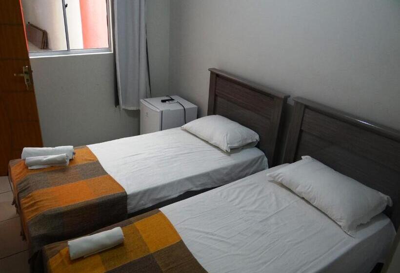 הוסטל Pousada Vó Otília