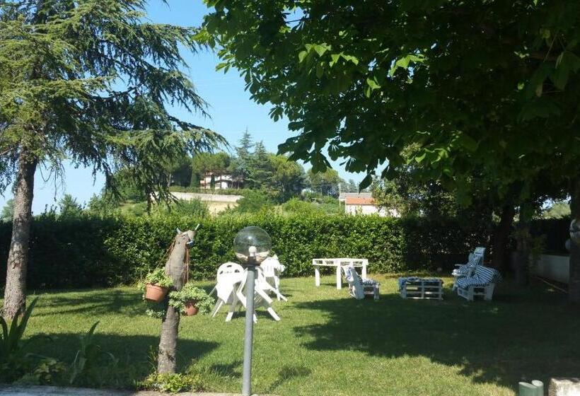 مبيت وإفطار Belvedere Baiocco