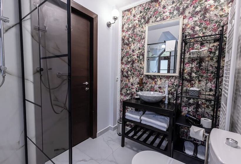 تختخواب و صبحانه Villa Tom