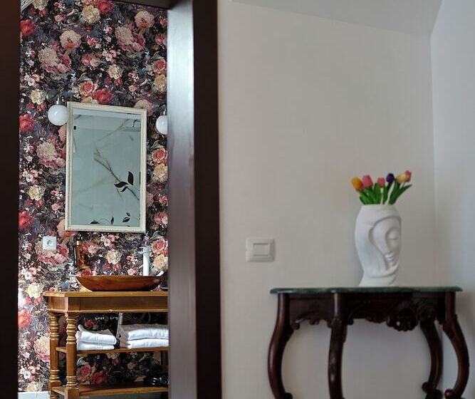 تختخواب و صبحانه Villa Tom