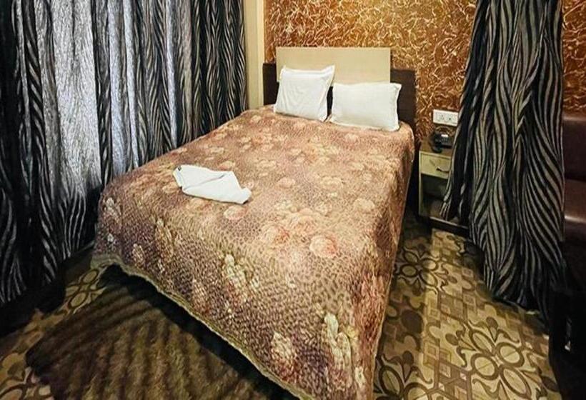 Fabhotel Prime Gananayak