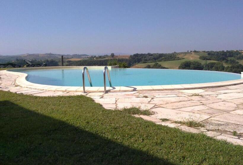 هتل Agriturismo Poggiodarno