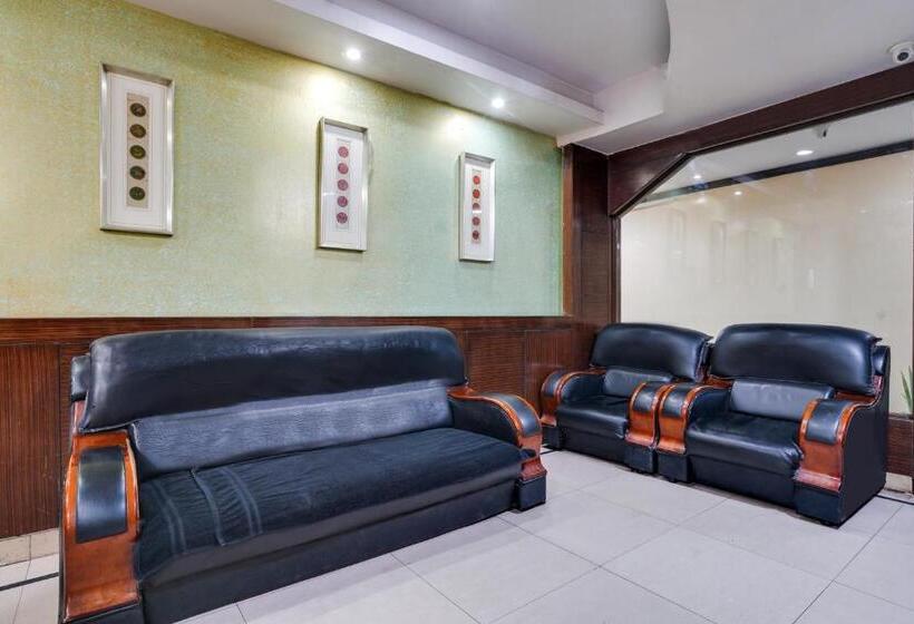 هتل Grand Aarvi Inn