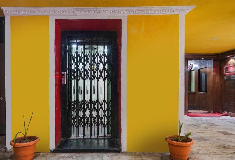 هتل Grand Aarvi Inn