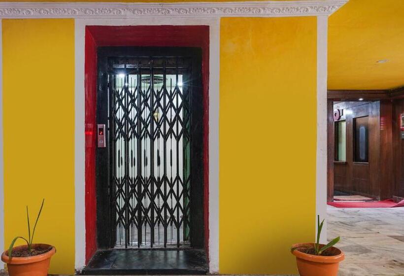 هتل Grand Aarvi Inn