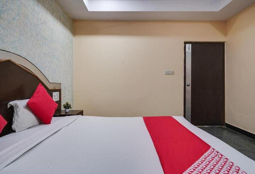 هتل Grand Aarvi Inn