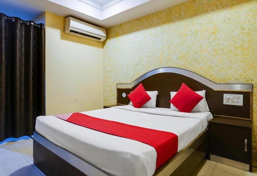 هتل Grand Aarvi Inn