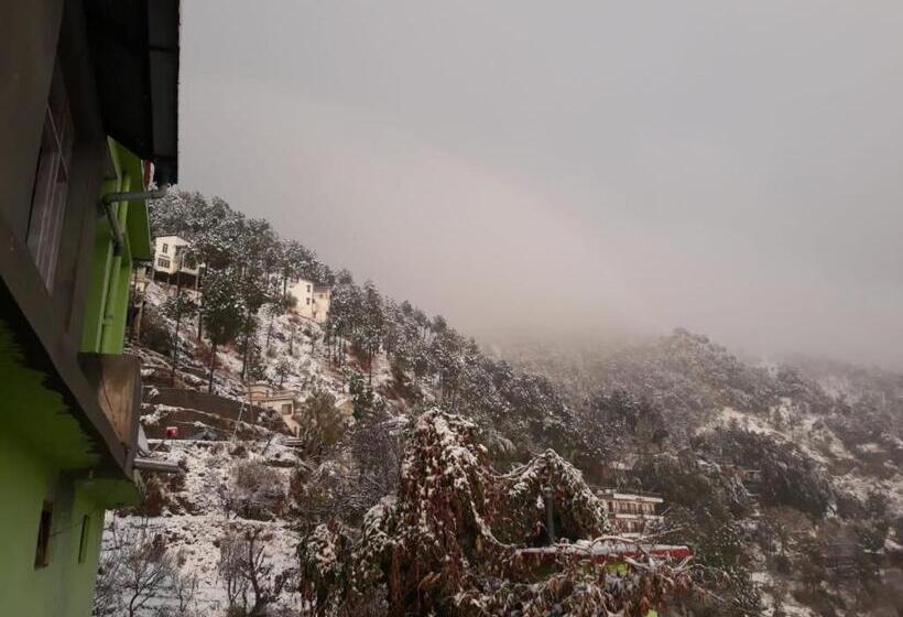 فندق Hills View Home Stay