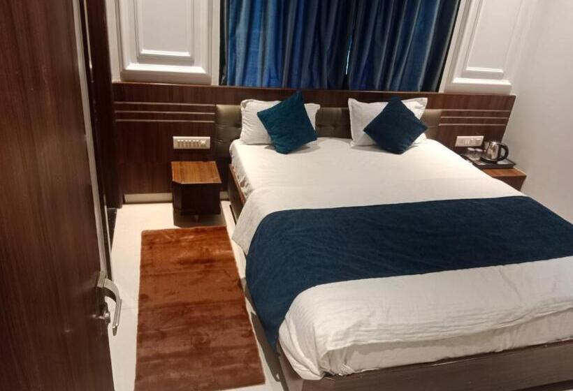 فندق Kiara Govind Park