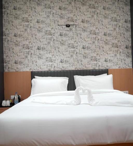 ホテル Xenious Micro, Amritsar