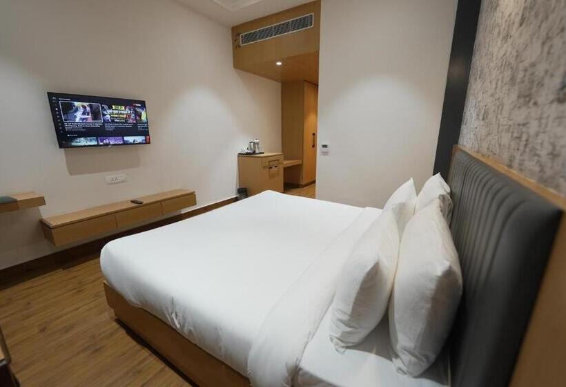 ホテル Xenious Micro, Amritsar