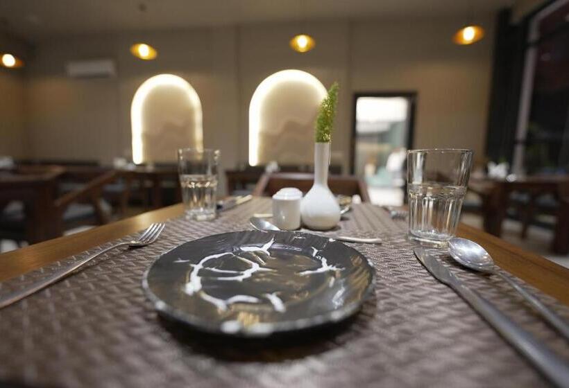 ホテル Xenious Micro, Amritsar