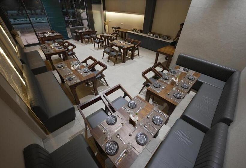 ホテル Xenious Micro, Amritsar