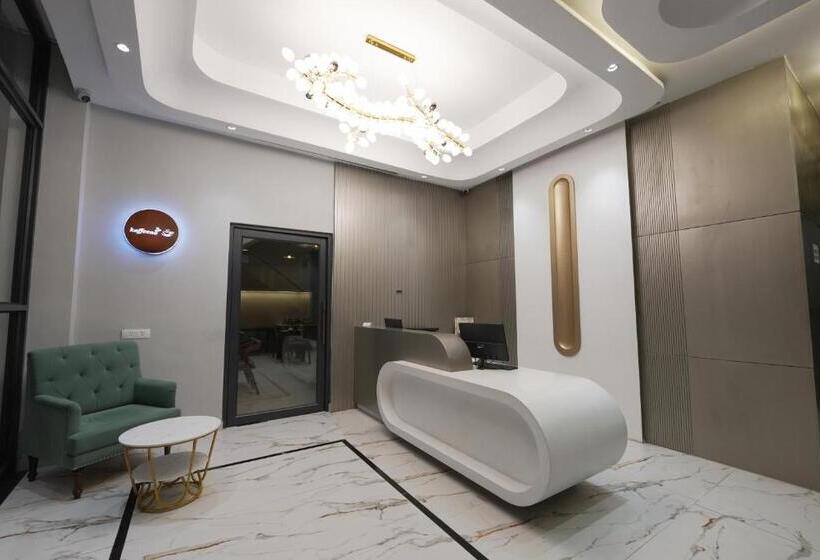 ホテル Xenious Micro, Amritsar