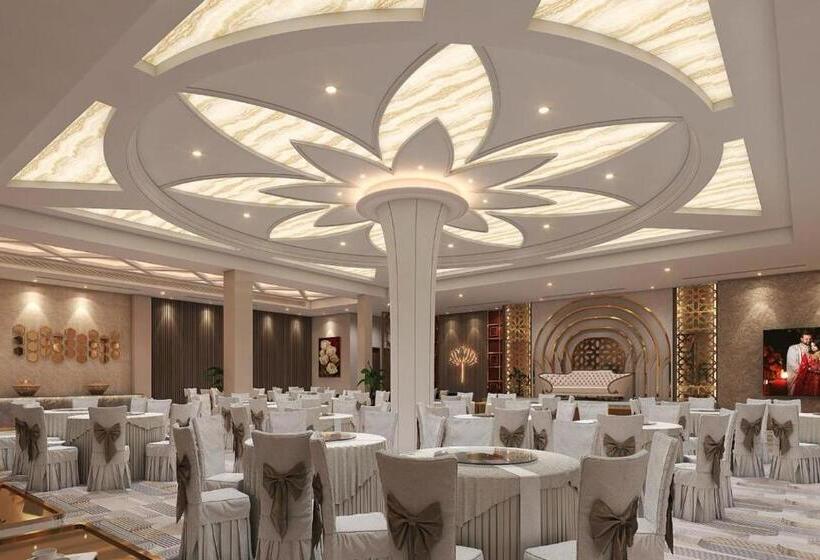 ホテル Xenious Micro, Amritsar