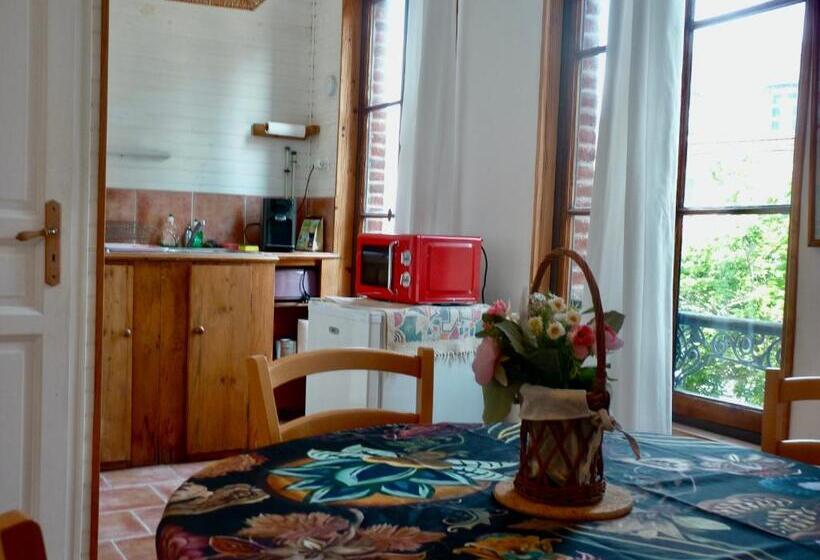 膳宿费 Atelier D Art Saint Leonard