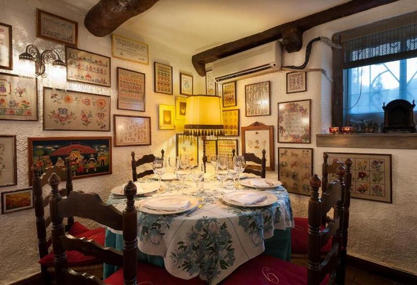 Пансион Hostal Casa Blasquico   Restaurante Gaby
