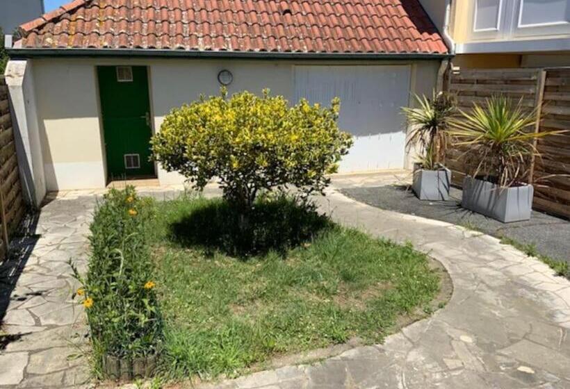 بنسيون Maisonnette 2/4 Pers Jardin Calme Parking Gratuit