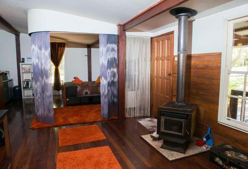 Пансион Mudstone Spa Retreat