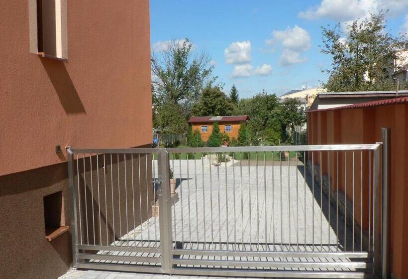 膳宿费 Penzion Pohůrka