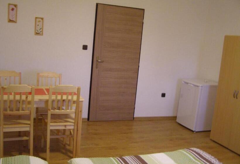 膳宿费 Penzion Pohůrka