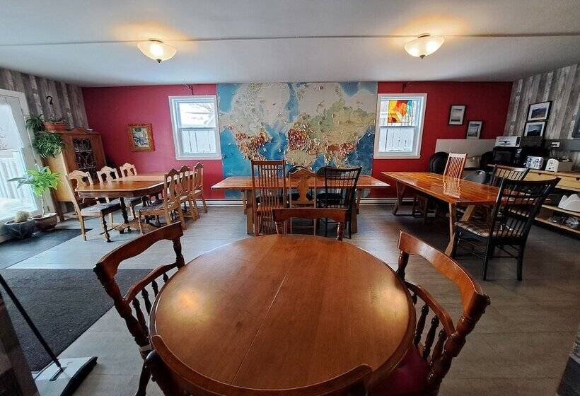 הוסטל Auberge Jeunesse à Loulou