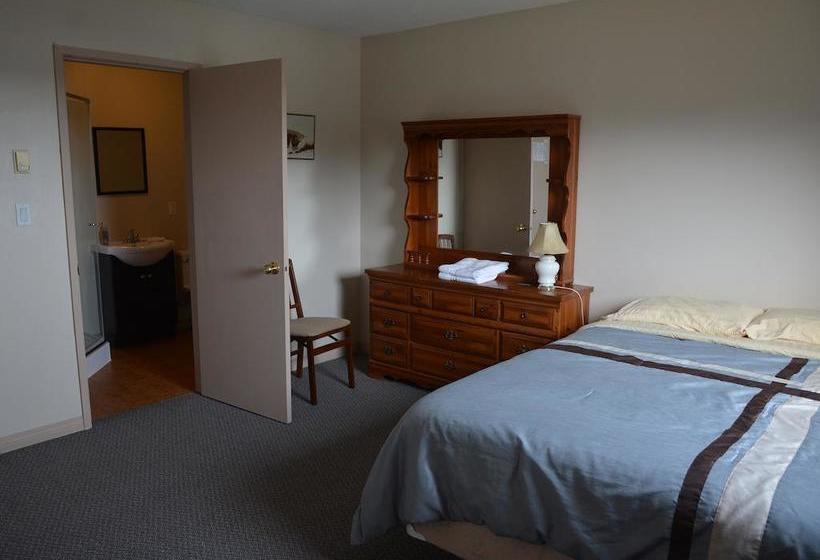 הוסטל North Coast Trail Backpackers Ltd