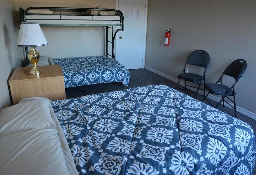 הוסטל North Coast Trail Backpackers Ltd