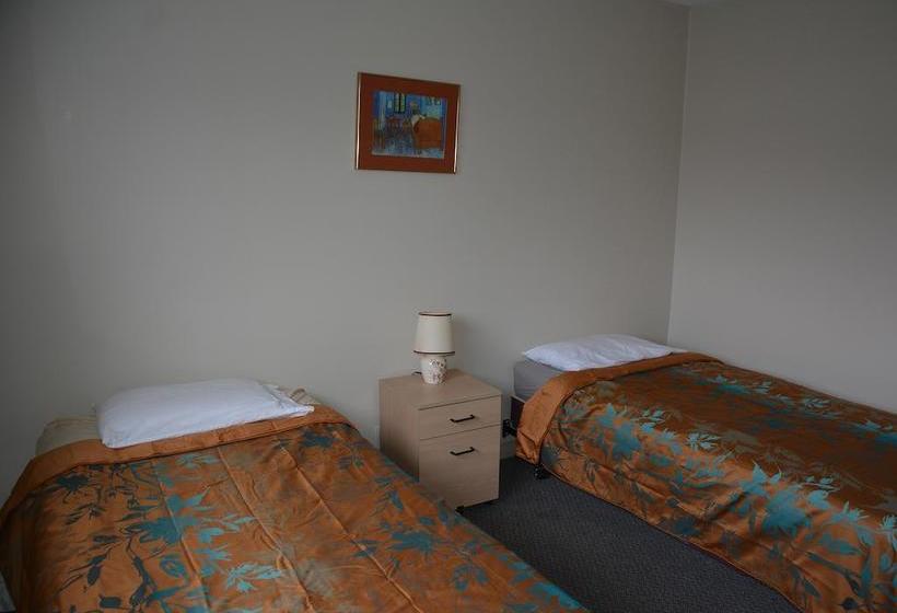 הוסטל North Coast Trail Backpackers Ltd