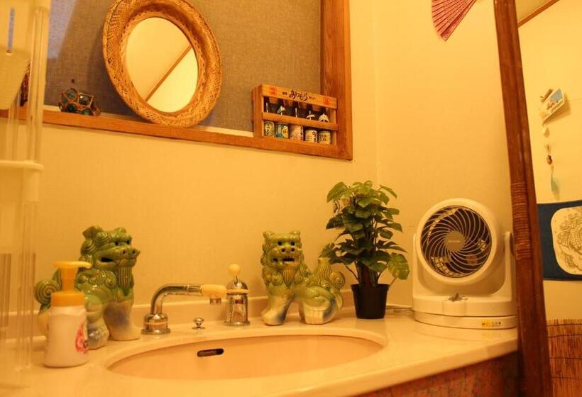 旅馆 Okinawa Minshuku Kariyushi