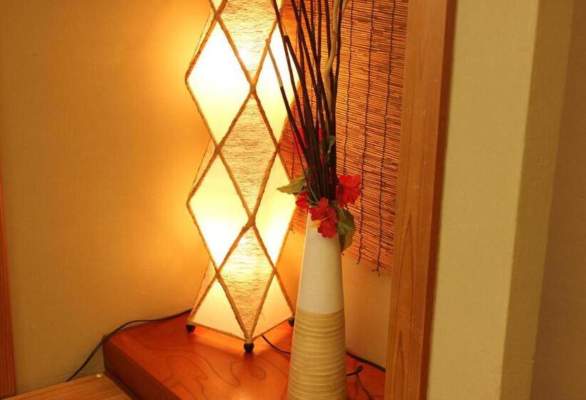 旅馆 Okinawa Minshuku Kariyushi