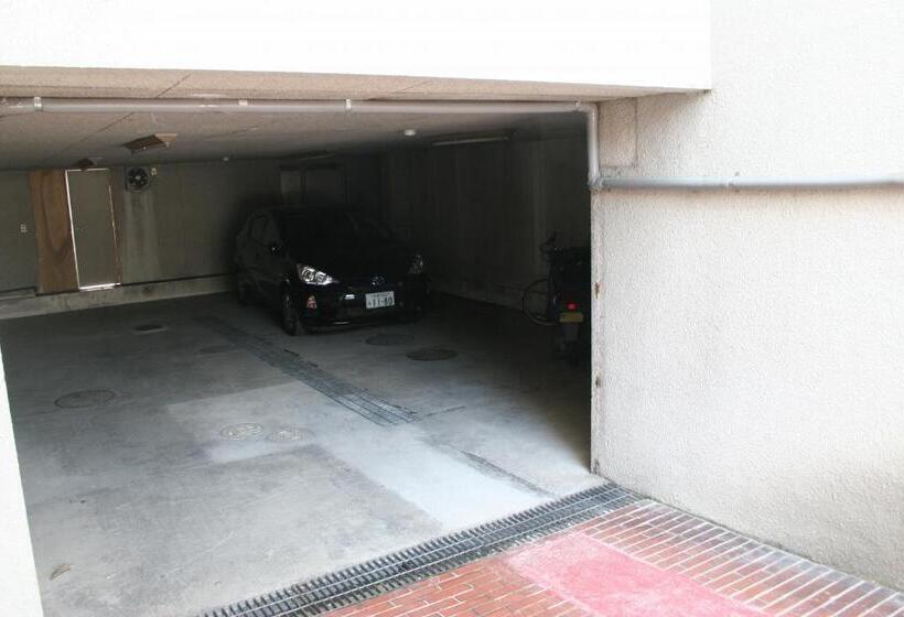 هاستل Travellersdou Kirinya