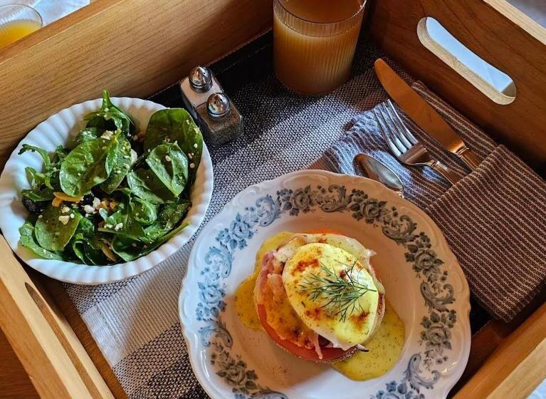 צימר Snug Harbour Inn