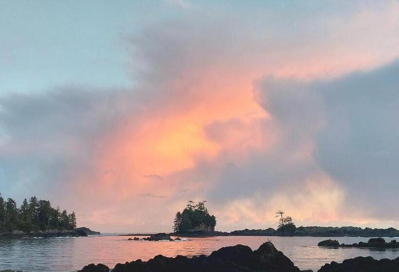 צימר Snug Harbour Inn