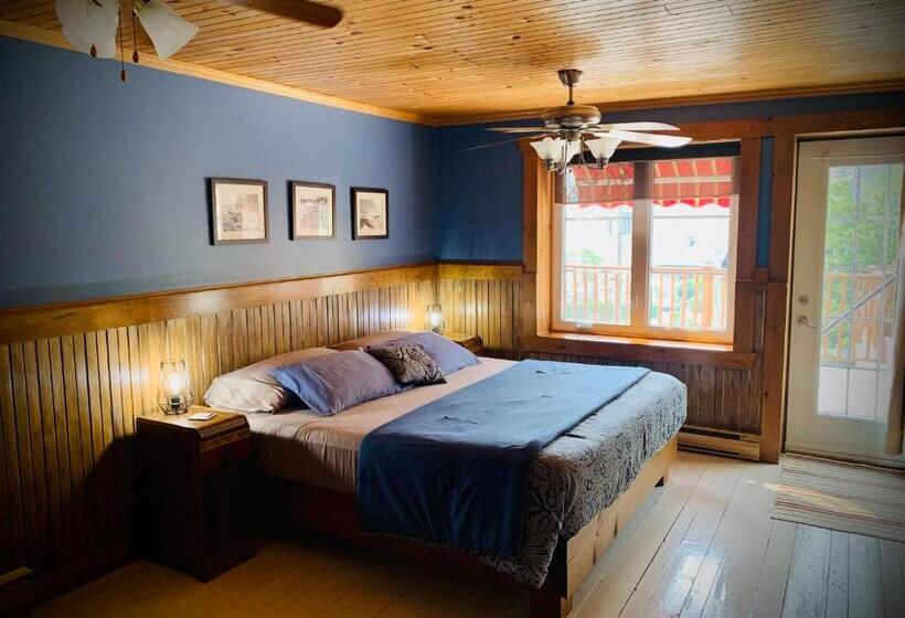 Bed and Breakfast Chalet & Gîte Capitainerie Du Passant